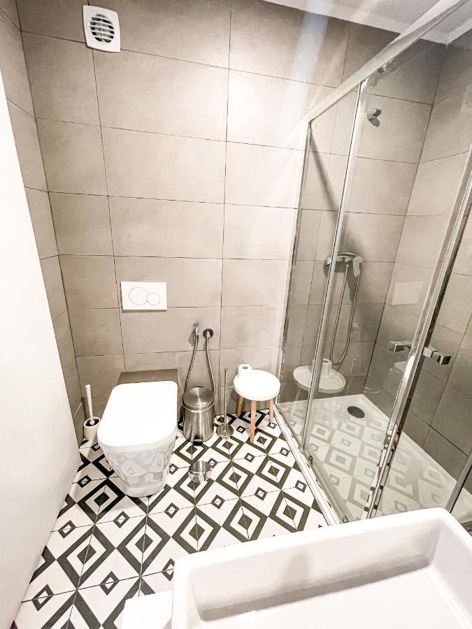 Appartamento Oursea - Sea Front Fully Renewed 2021 Albufeira Esterno foto